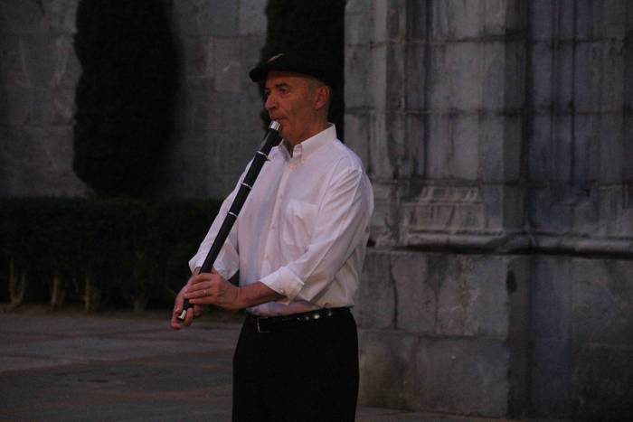 Suak hartu zuen plaza 15 1592998602938