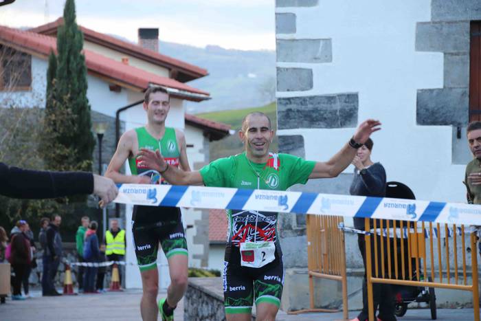 Alexander Ordeñana eta Zuriñ 83 1543079309356