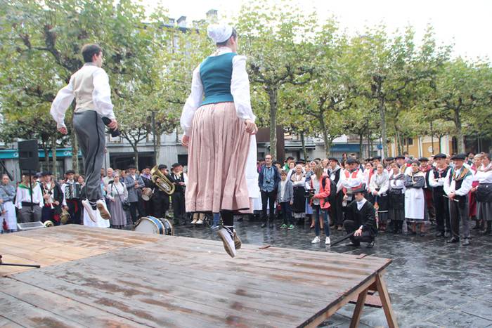 Udaberri Dantza Dezagun Tolo 5 1504962956378