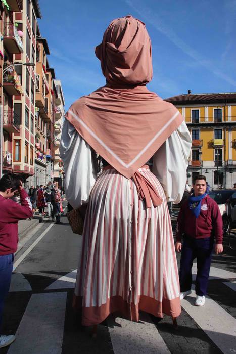 Erraldoi eta buruhandiak Zal 5 1582375936447