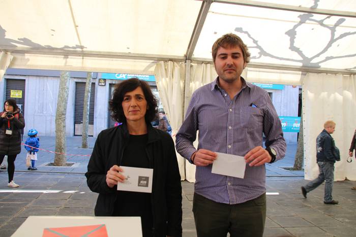 Aurpegi ezagunak bozka emate 52 1489931318200