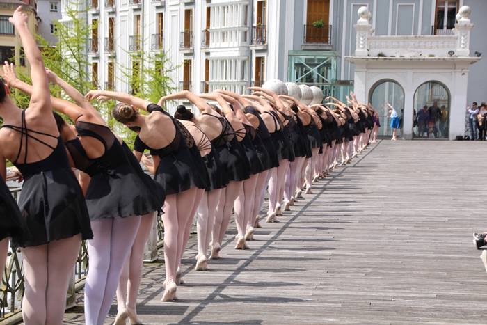 Barandari helduta dantzan 36 1523801451120