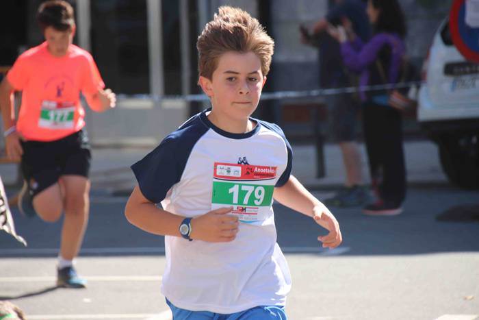 Anoetako haur krosa 58 1529746483004