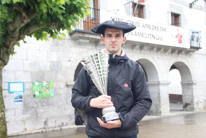 «29 urterekin lau txapel izatea ez nuen espero inola ere»