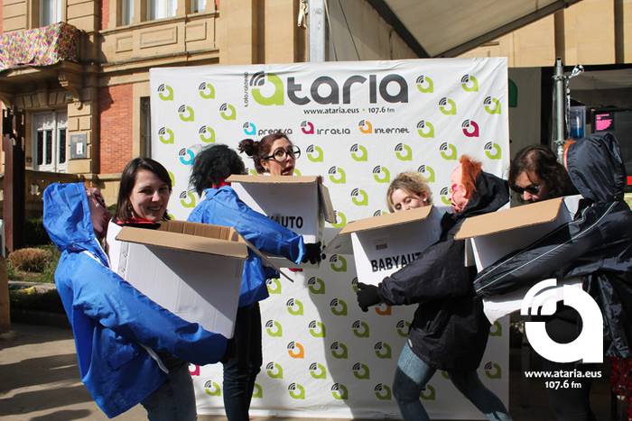 Photocoll-ean jartzeak saria 43 1488130119184