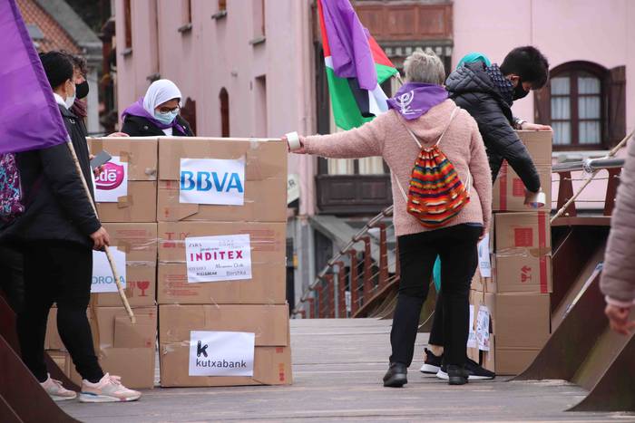 Emakumeen Mundu Martxa eskua 48 1613827704277