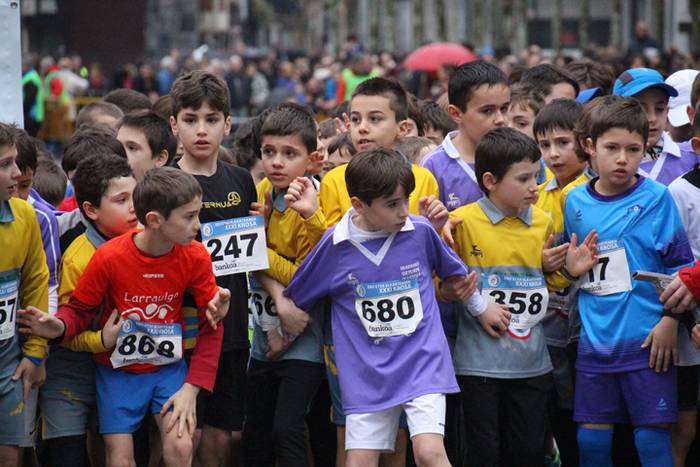 700 haur inguru XXXI. Ero Et 111 1516542525545