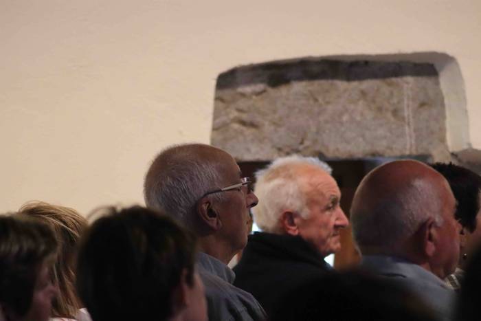 Giro onean agurtu dituzte Sa 14 1652029573591