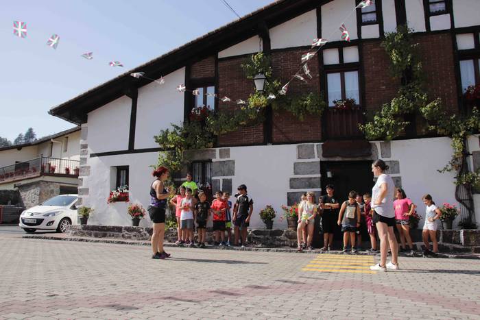 Goiazko festak. Ume jolasak. 15 1660322688808