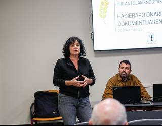 Jendaurrean jarri dute HAPOren hasierako dokumentua