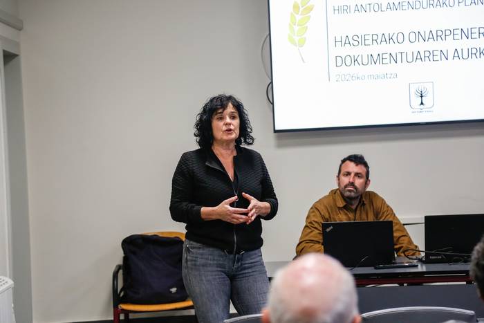 Jendaurrean jarri dute HAPOren hasierako dokumentua