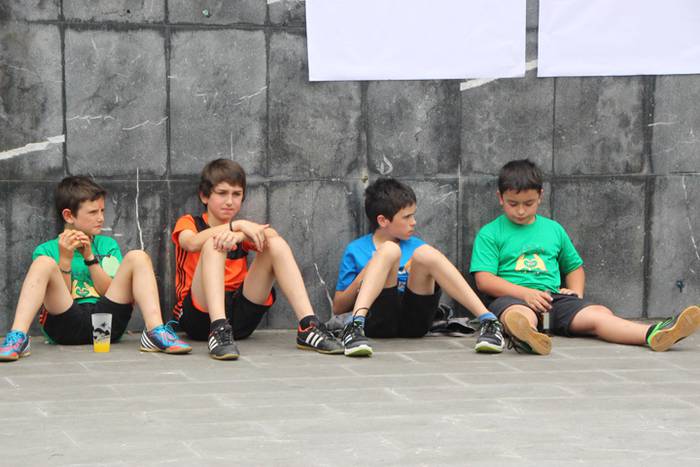 Ikaztegietako Eskola Txikiak Festa 80 1465744485367