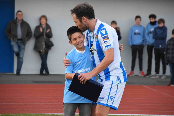 Mikel Alonso agur omenaldia tolosa berazubi 92 1544294562342