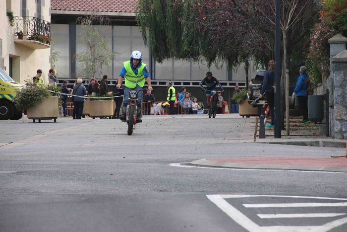 Alexander Ordeñana eta Zuriñ 45 1543079289125