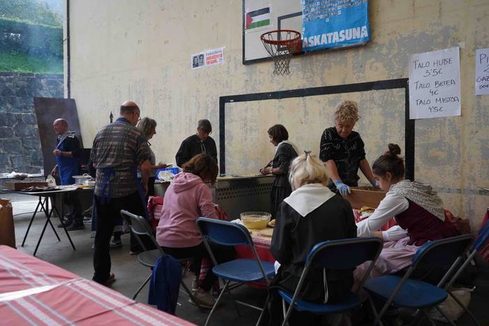 Txerri hiltzearen bueltan eg 23 1760883712750