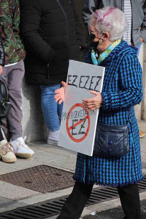 "Gal dezatela gu kalean ez i 12 1613222238113