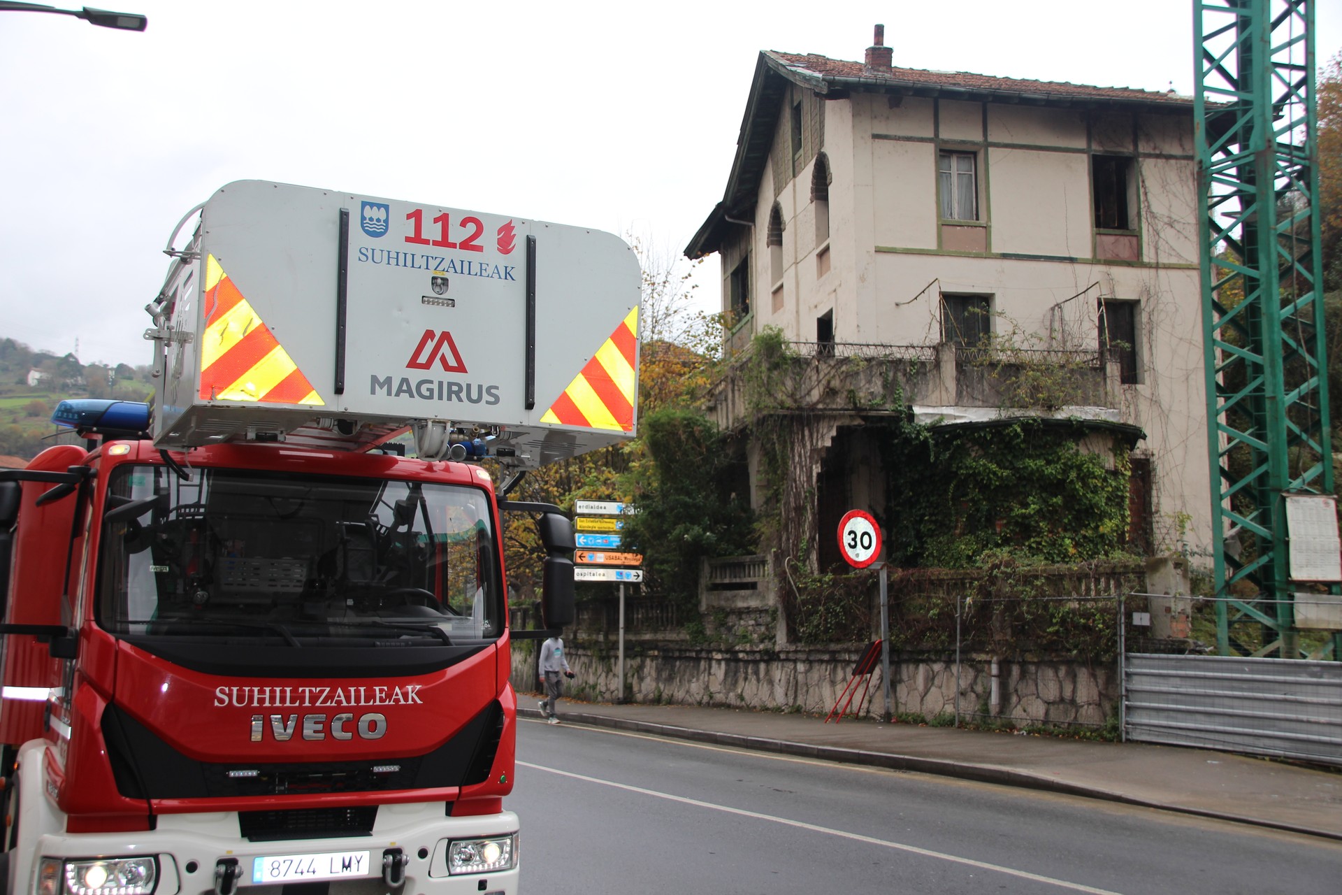 Sei urteko kartzela-zigorra ezarri diote gizonezko bati Tolosan txalet bati su emateagatik