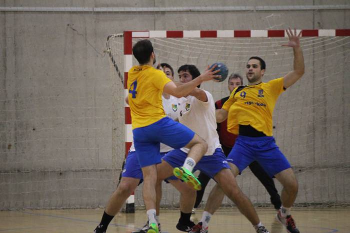 Tolosa Eskubaloi vs bidasoa b 2015 2 1445253725716