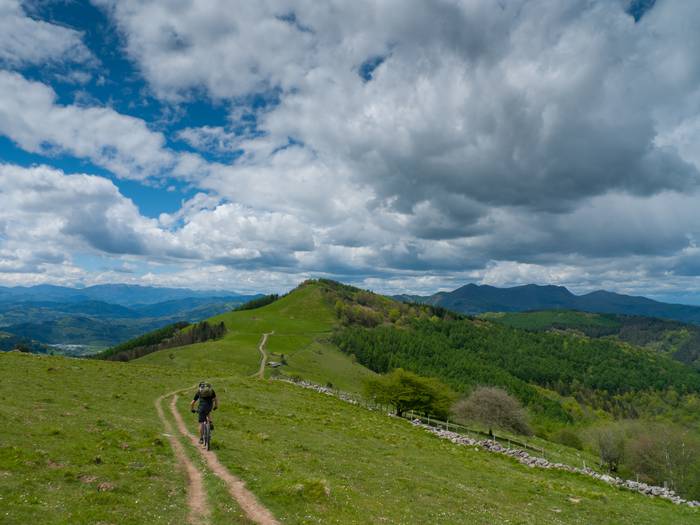 Heldu eta gaztetxoentzako BTT irteera, igandean