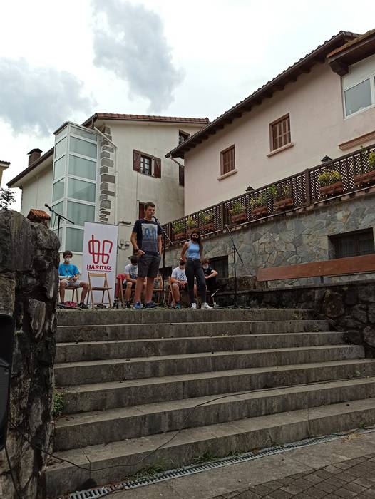 Tolosaldeko bertsolari gazteen saio arrakastatsua