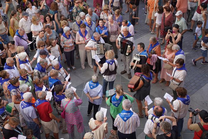 Tolosa Kantarik esker oneko bazkaria antolatu du