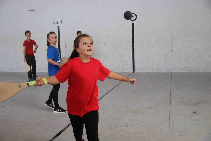 Txikiek pilotari handiak dir 60 1565875105133