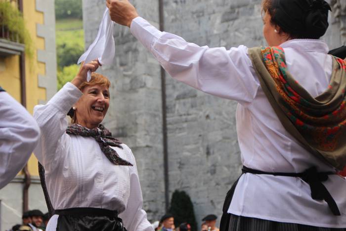 Udaberri Dantza Dezagun Tolo 88 1504963534593