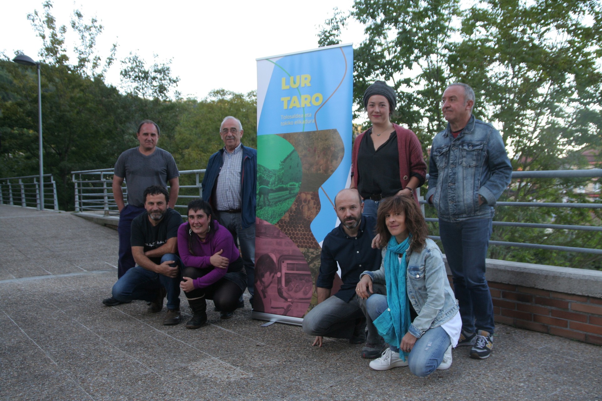 Lurrarekiko errespetua ardatz, Lurtaro elkartea