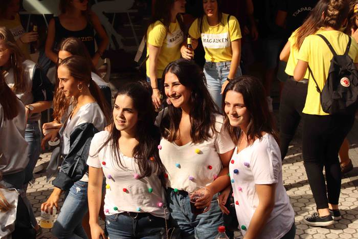 Kalean gora eta behera, kuad 62 1564506826008