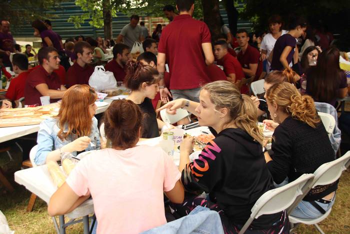 Kuadrillan bazkaltzea bezala 23 1564494469057