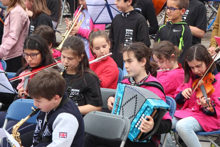 Emusik emanaldia Zizurkilen 4 1462635996399