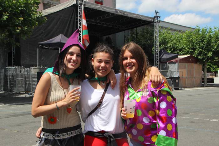 VILLABONAKO FESTAK. 2017. GA 11 1501091681848