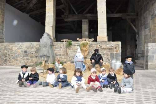 Herrigunean izan dira Olentzero eta Mari Domingi