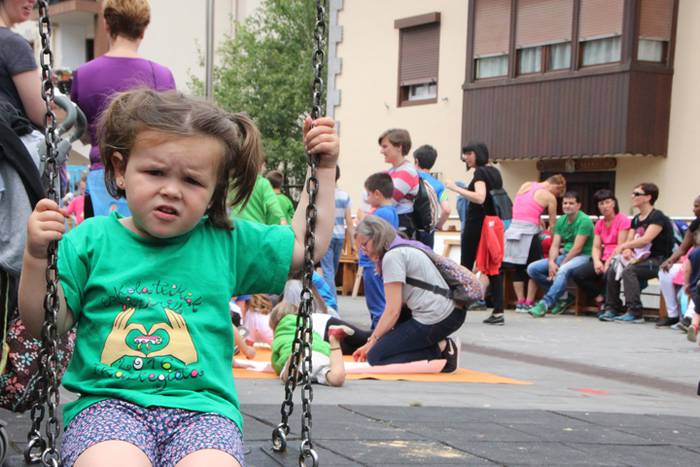 Ikaztegietako Eskola Txikiak Festa 40 1465744471219