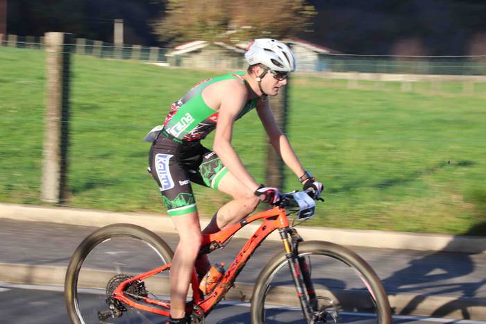 Alexander Ordeñana eta Zuriñ 76 1543079305575