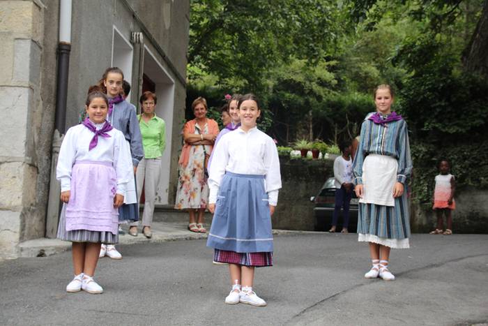 Mezaren osteko dantza 4 1472383633123