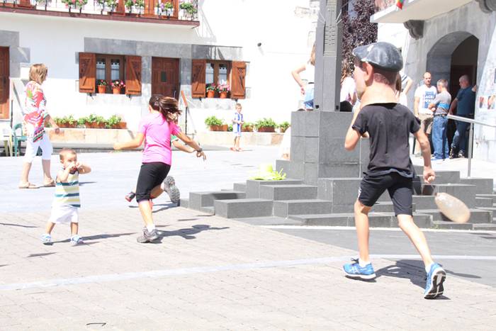 ADUNAKO JAIAK 2017. TXUPINAZ 26 1502544724780