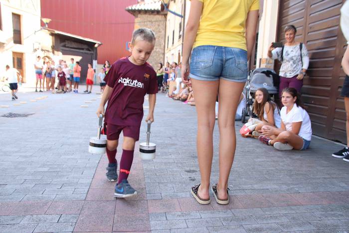 Jolas betean aritu dira umea 30 1537027800459