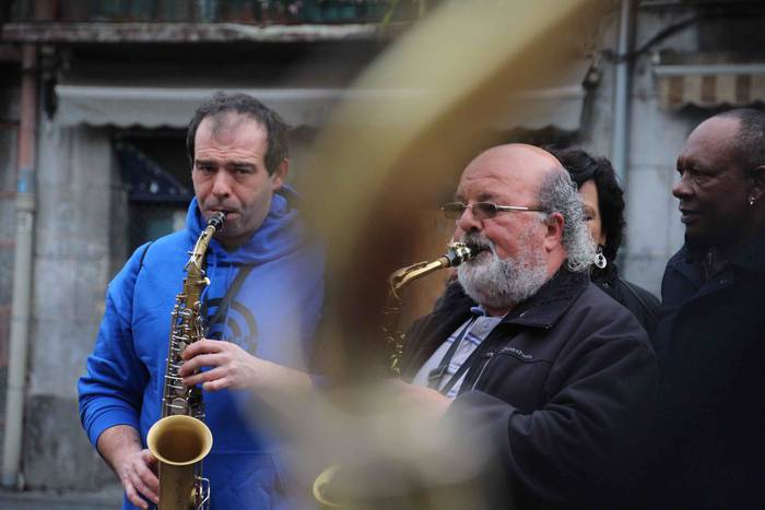 Bonberenea gaztetxearen 21. urteurrenean, txaranga 23 1545485579832