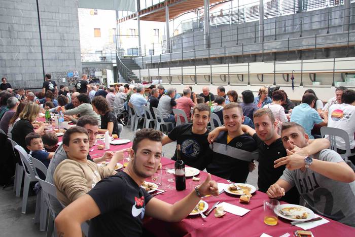 Frontoia bete da txekorra ja 38 1565532422590