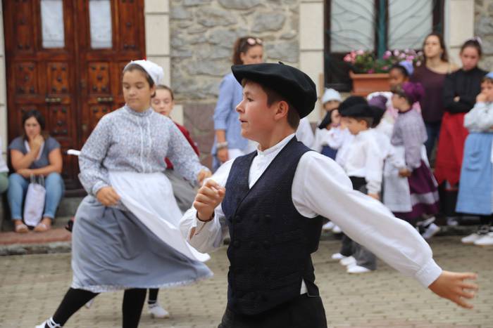 Dantzarako afizioa badaukate 68 1566133786222