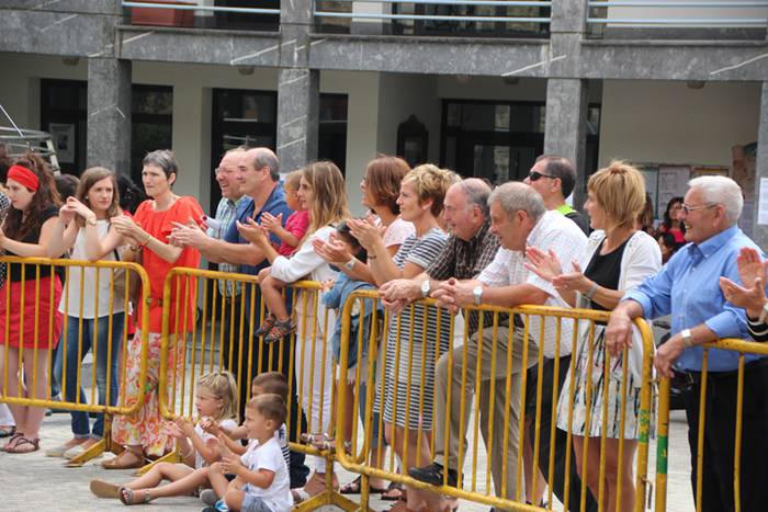 Maldan gora plazara heldu ar 22 1502801360716