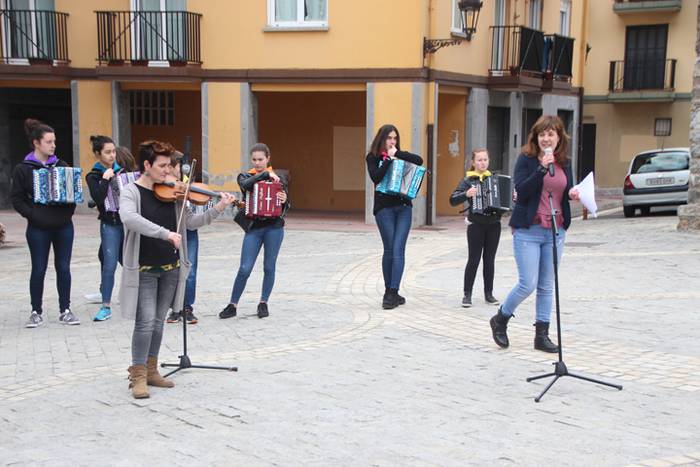 Aitor Mendiluzeri omenaldia  7 1520688741336