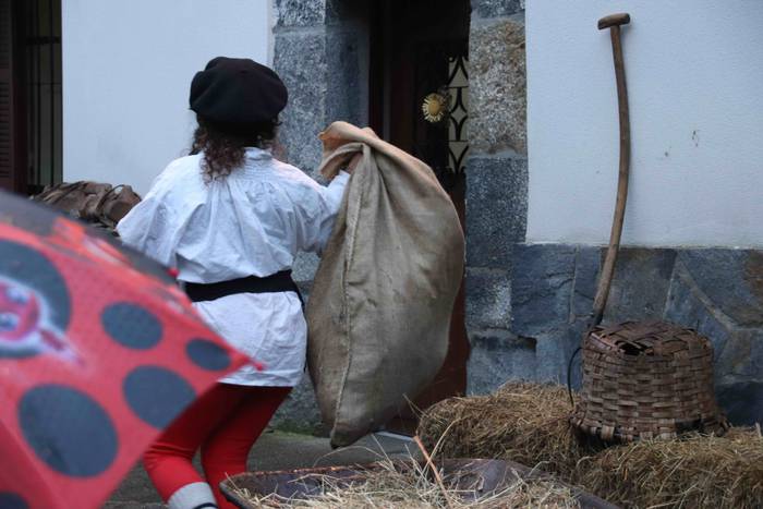 Olentzaroaren magian murgild 15 1577038484546