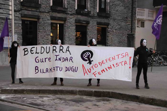 "Mundua geratu dugu" 36 1552072544138