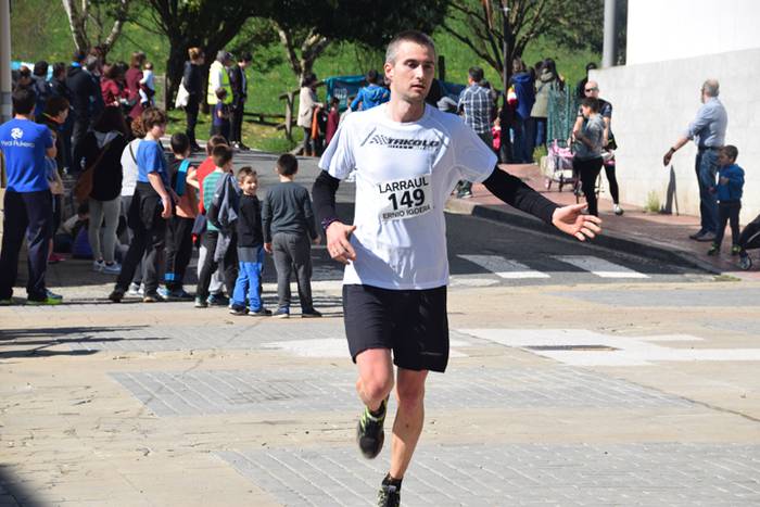 Hassan Ait Chaou eta Maitane 48 1489933860805