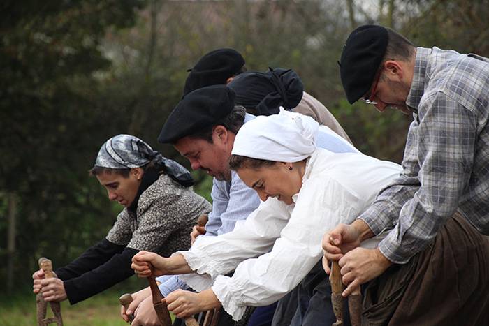 ADUNAKO KULTUR ASTEA 2017. G 33 1511018039707