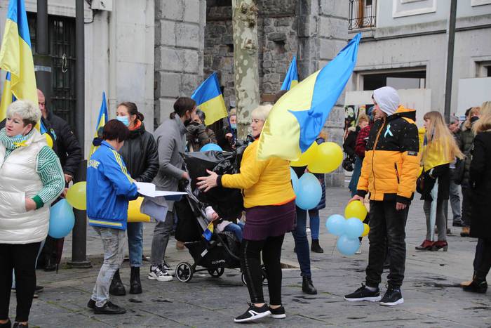 Ozen entzun dira Ukrainaren  3 1646500151420