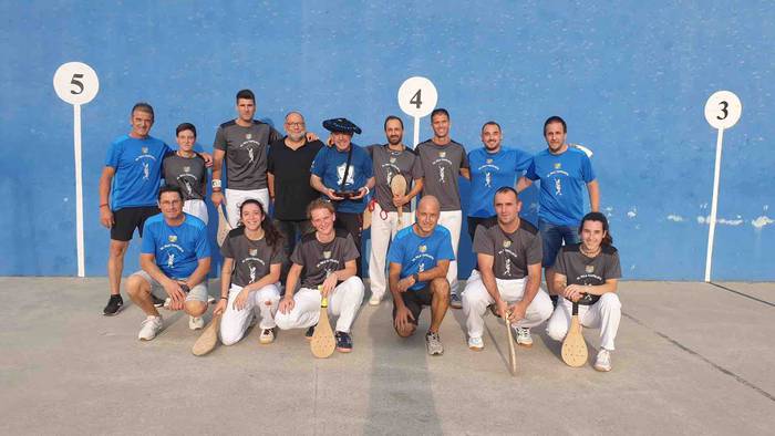 Banatu dituzte txapelak 54.  13 1659950148745