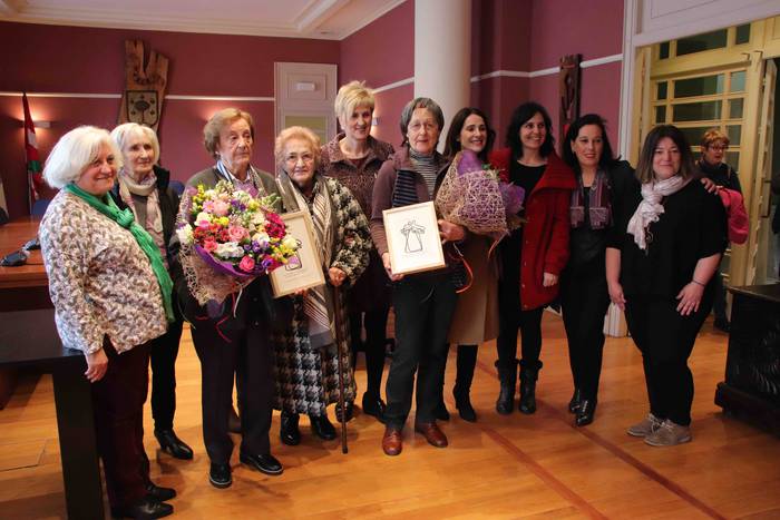 Lehen zinegotzi emakumeei om 21 1552136928429